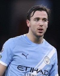 瓜帅确认：尼科因上轮英超受到严重撞击而缺席今晚比赛